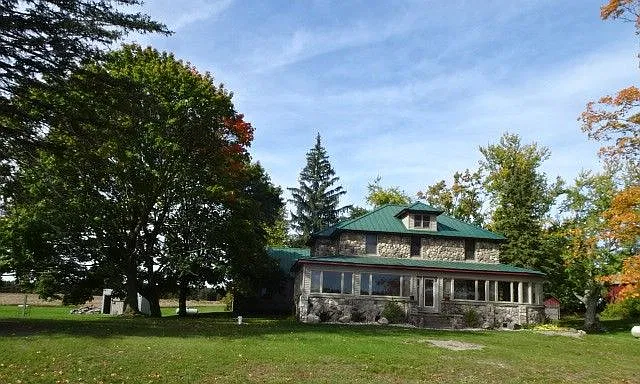 Property main image