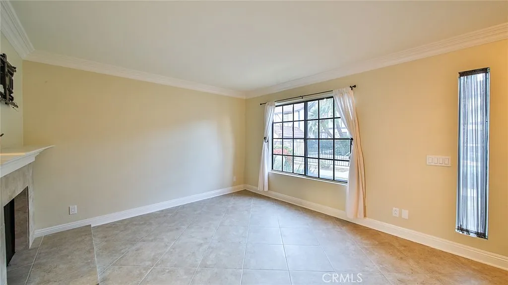 2 bed, 1.5 bath, 1134 sqft, $2,595 — Photo 3