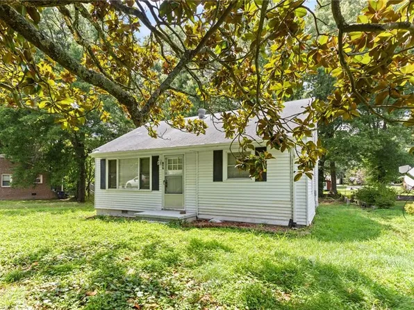 127 N Bullock St, Henderson, NC 27536