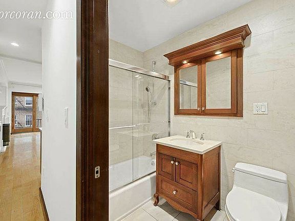 4th image of 345 E 62nd St APT 5R