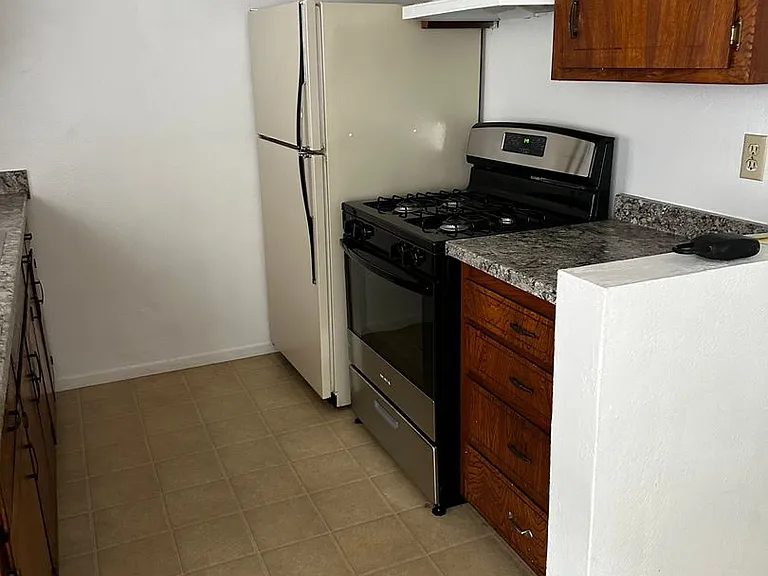 8865 Amapoa Ave #C — Photo 4