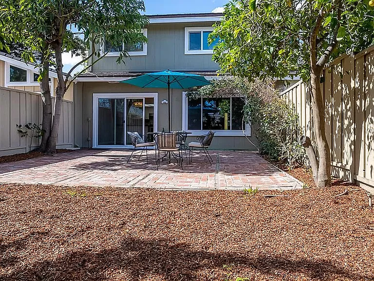 554 Greenmeadow Way — Photo 6