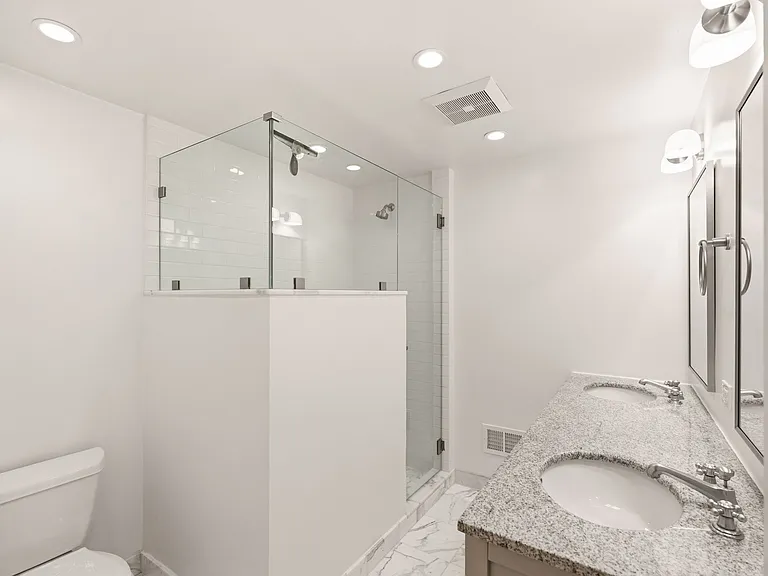202 California Ave — Photo 8