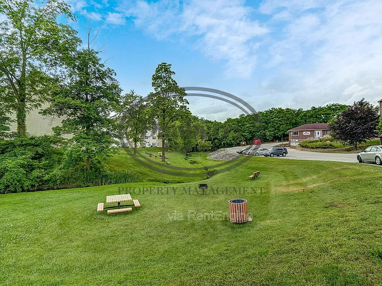 1115 N Byrne Rd — Photo 31