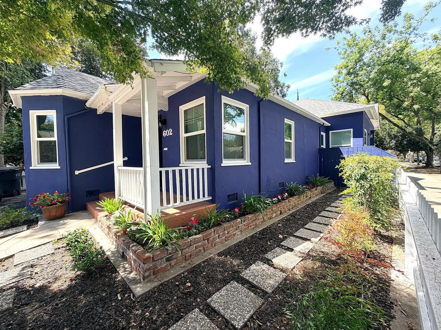 2 bed, 900 sqft, $2,495 — Photo 3