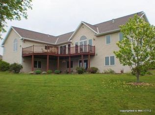 6302 Arabian Way, Two Rivers, WI 54241