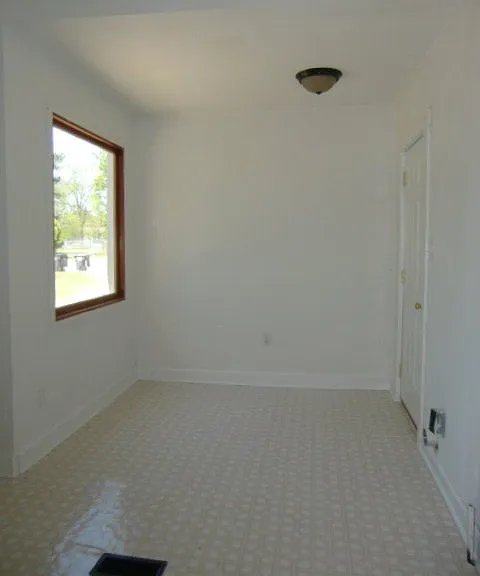 1914 1/2 Kratha Dr — Photo 17