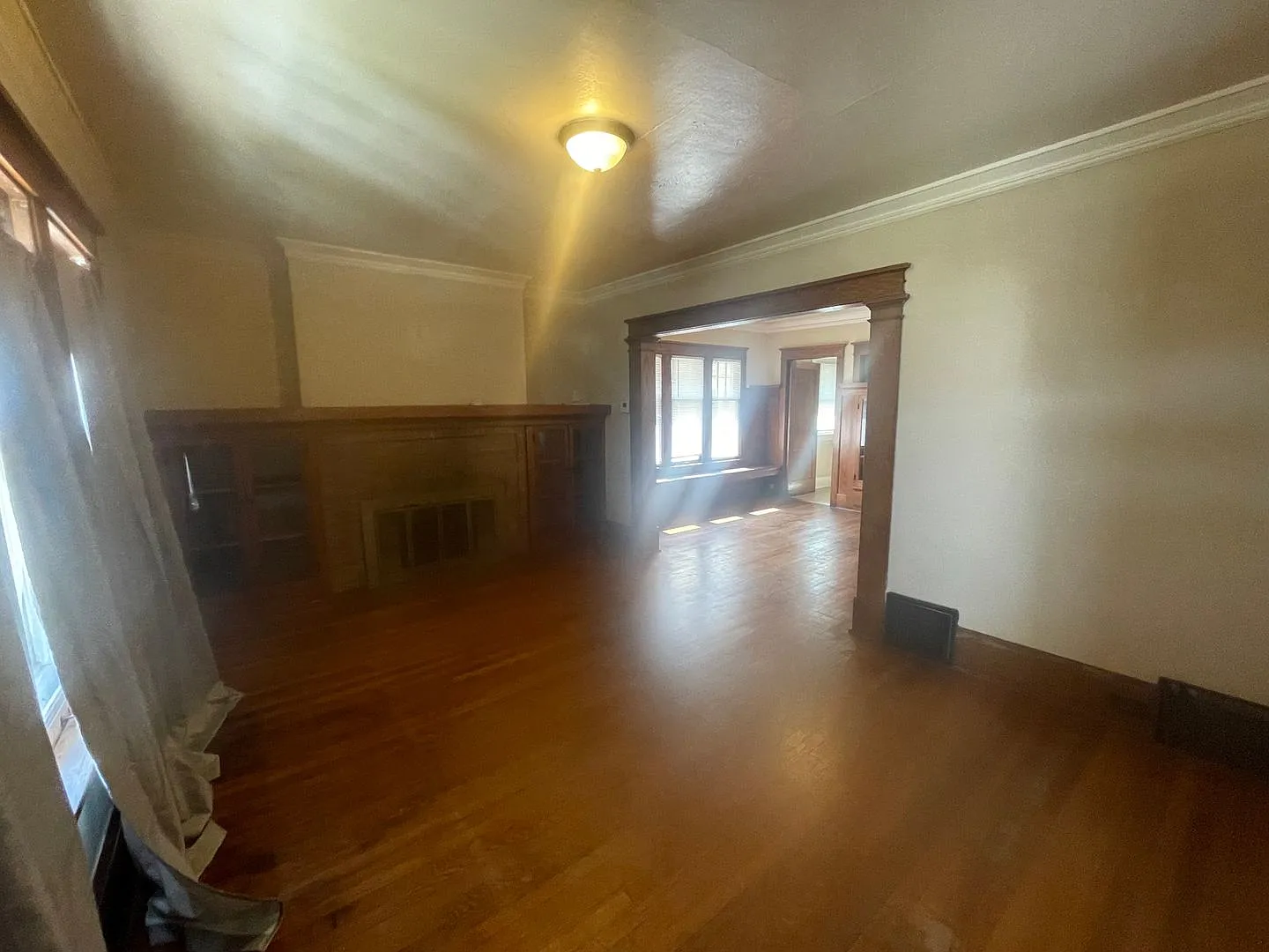 Charming Single Family Home in Sherman Park — Photo 3