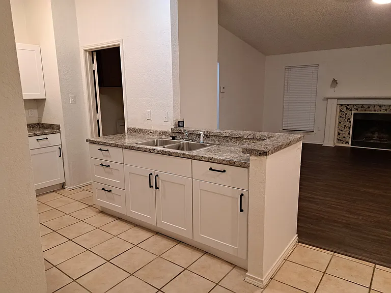 2705 Rustic Forest Rd — Photo 4