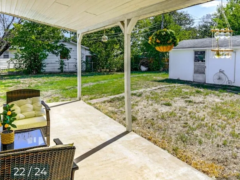 2605 Mockingbird Ln — Photo 17