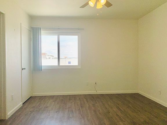5th image of 825 Niantic Ct APT 8