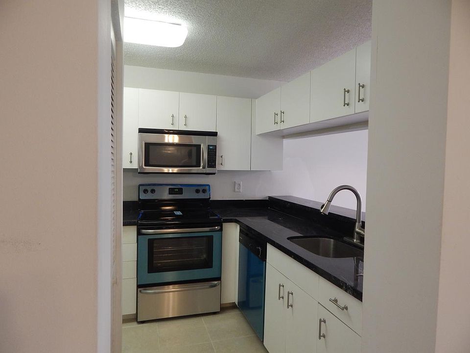 1st image of 1203 Glenmoor Dr