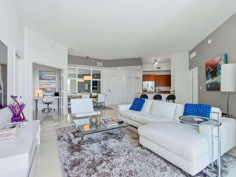 350 N Federal Hwy #Penthouse 09 — Photo 11