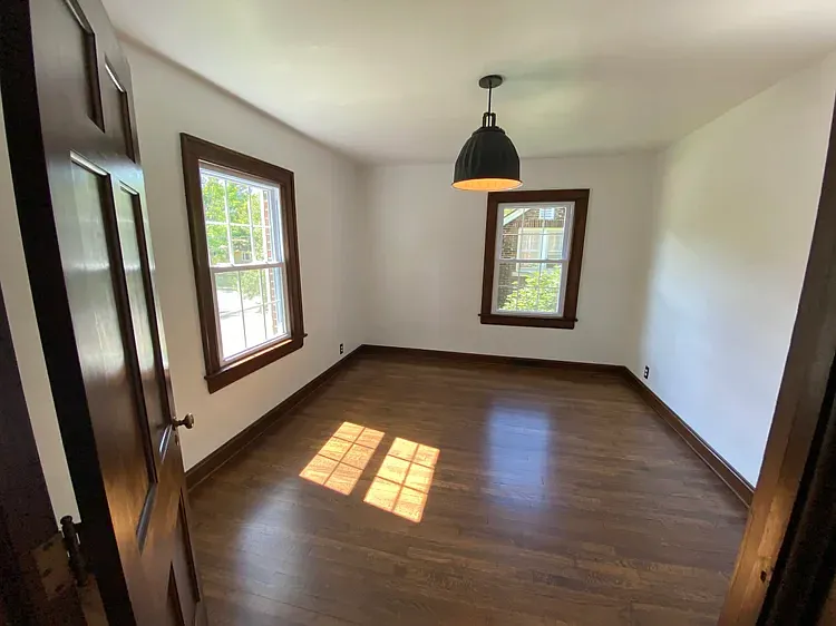 806 S Woodlawn Ave — Photo 14
