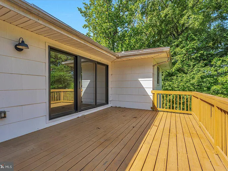 26 Forest Hill Dr — Photo 23