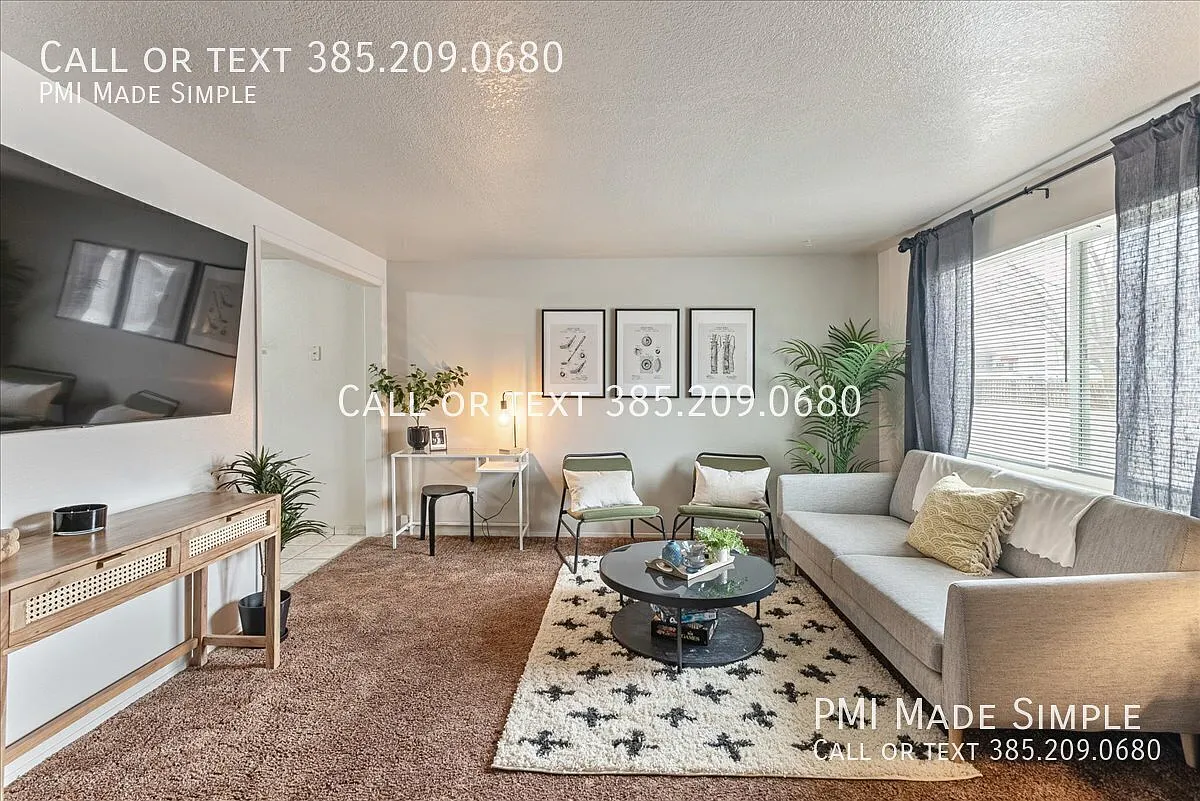 Cozy 2BR Apartment in quiet Ferron neighborhood! — Photo 2