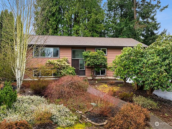 2nd image of 4224 184th Street SW