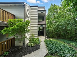 3103 Cloister Ln, Dayton, OH 45449