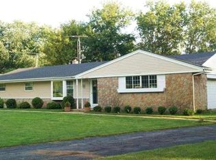 S64W13223 Windsor Rd, Muskego, WI 53150