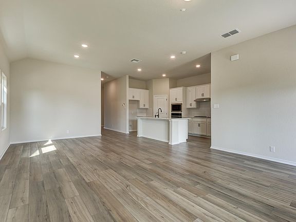 Arcadia Ridge - Sage Interior Image 3