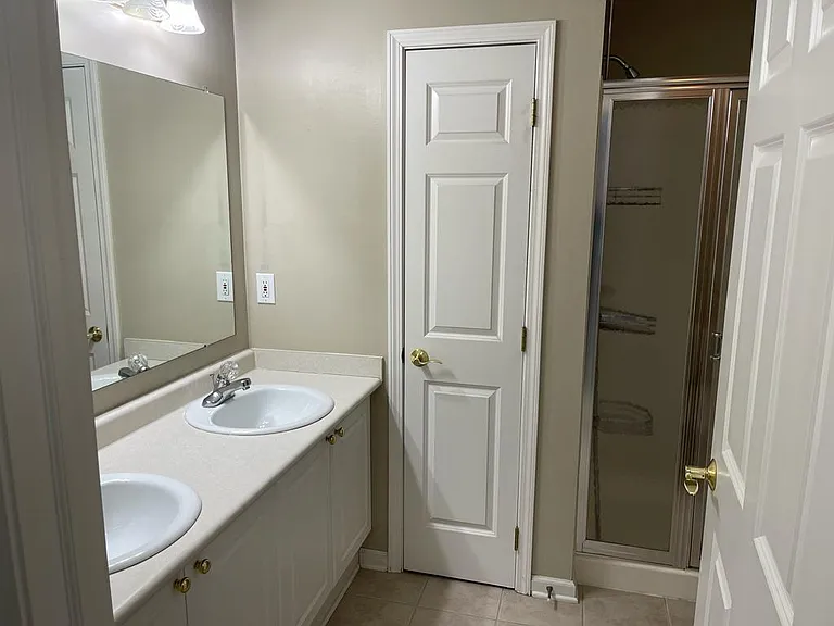 7888 Meadowlark Ln N — Photo 12