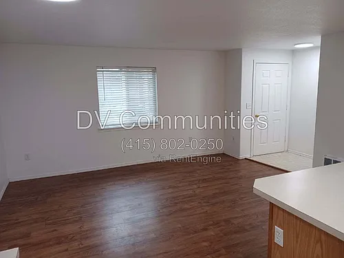 2571 NW Cedar Ave #3 Photo 1