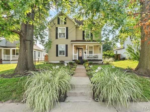 408 Sycamore St, Collinsville, IL 62234