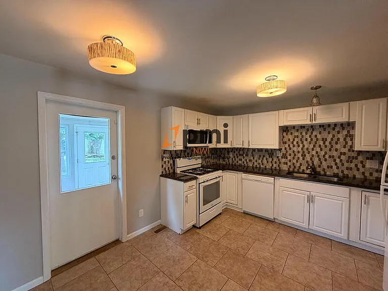 2299 McCool Rd — Photo 4