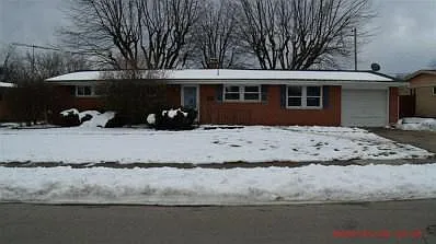 112 Brownstone Dr photo 1
