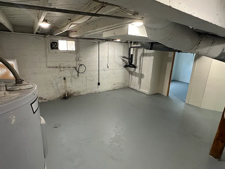 721 Main St — Photo 11