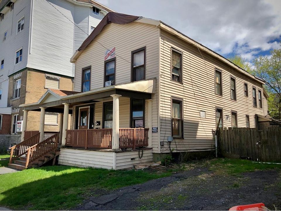 1st image of 104 Henry St