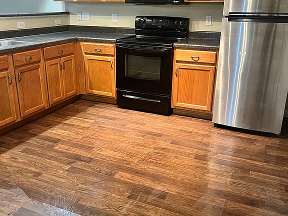 2nd image of 4940 Boyd Dr