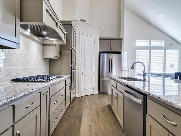 5th image of 8245 Lindsay Gdns