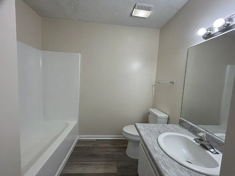 350 Beverly St #123 — Photo 4