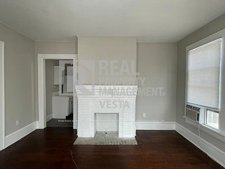 2409 Beech Ave — Photo 3