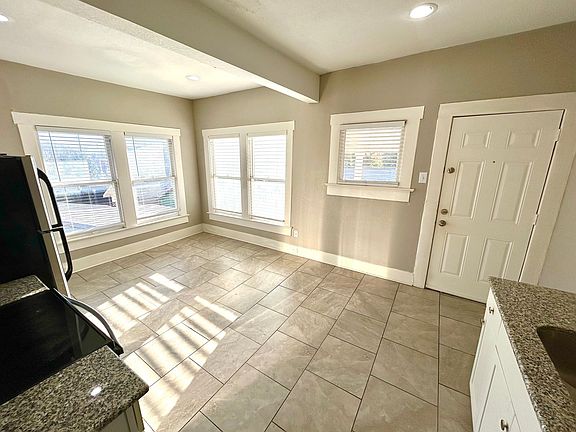 5th image of 502 E Laurel APT 3