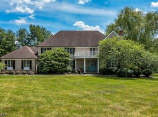 4 Coddington Ct, Basking Ridge, NJ 07920