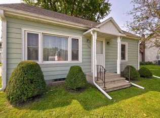 908 E Main St, Caledonia, MN 55921