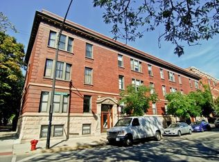 522 W Armitage Ave, Chicago, IL 60614