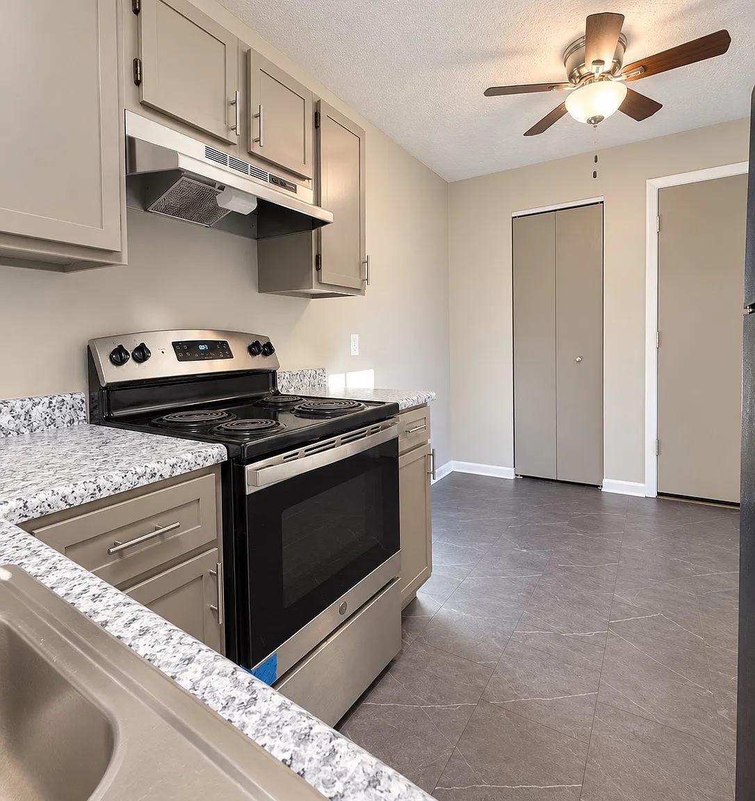 2 bed, 725 sqft, $1,450 — Photo 4
