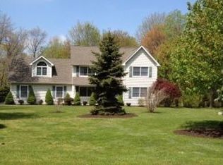 411 S Main Rd, Mountain Top, PA 18707