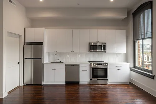 512 Berry St #101 Photo 1