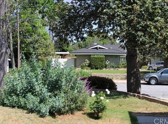 2nd image of 525 Citadel Ave