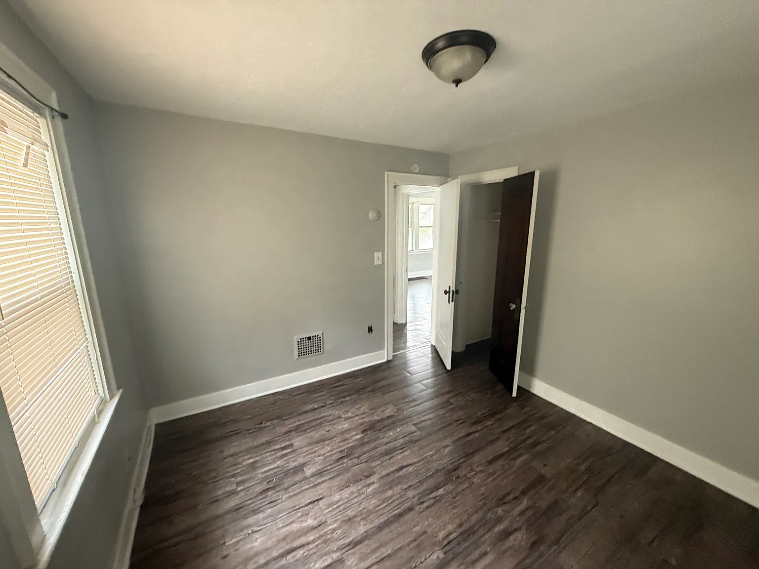 1 bed, 800 sqft, $695 — Photo 2
