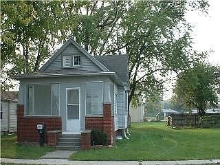 1st image of 1922 Owen St