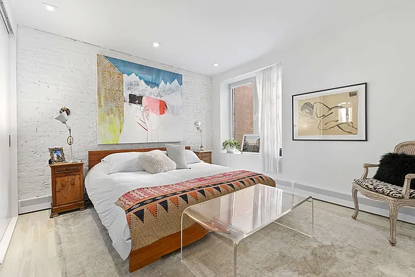 Sold by Compass | media 16