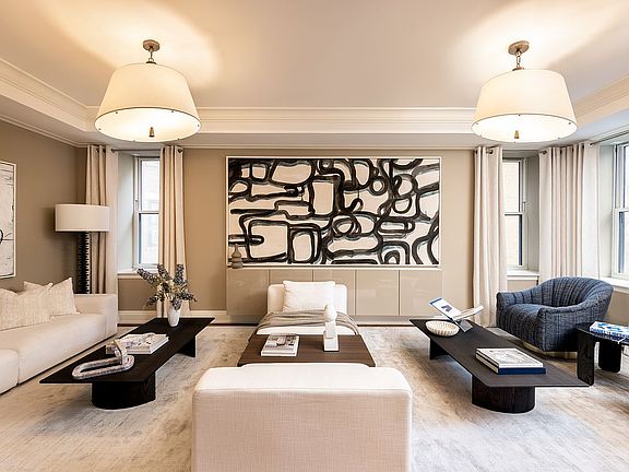 3rd image of 344 W 72nd St #908