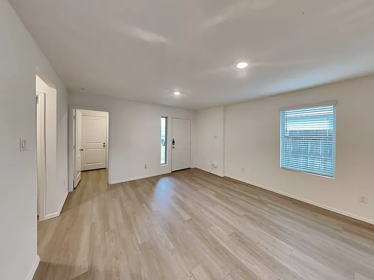 22287 Stoney Ravine Dr — Photo 2