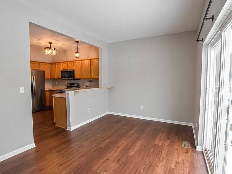 2210 Knotty Pine Trl — Photo 5