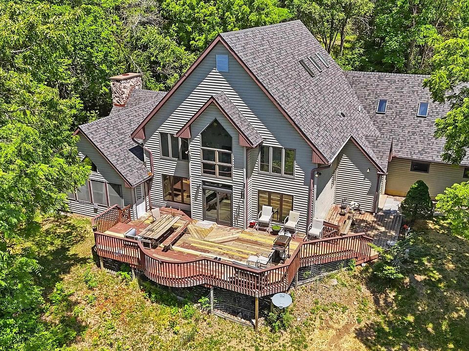 1st image of 4005 Bluff Rd